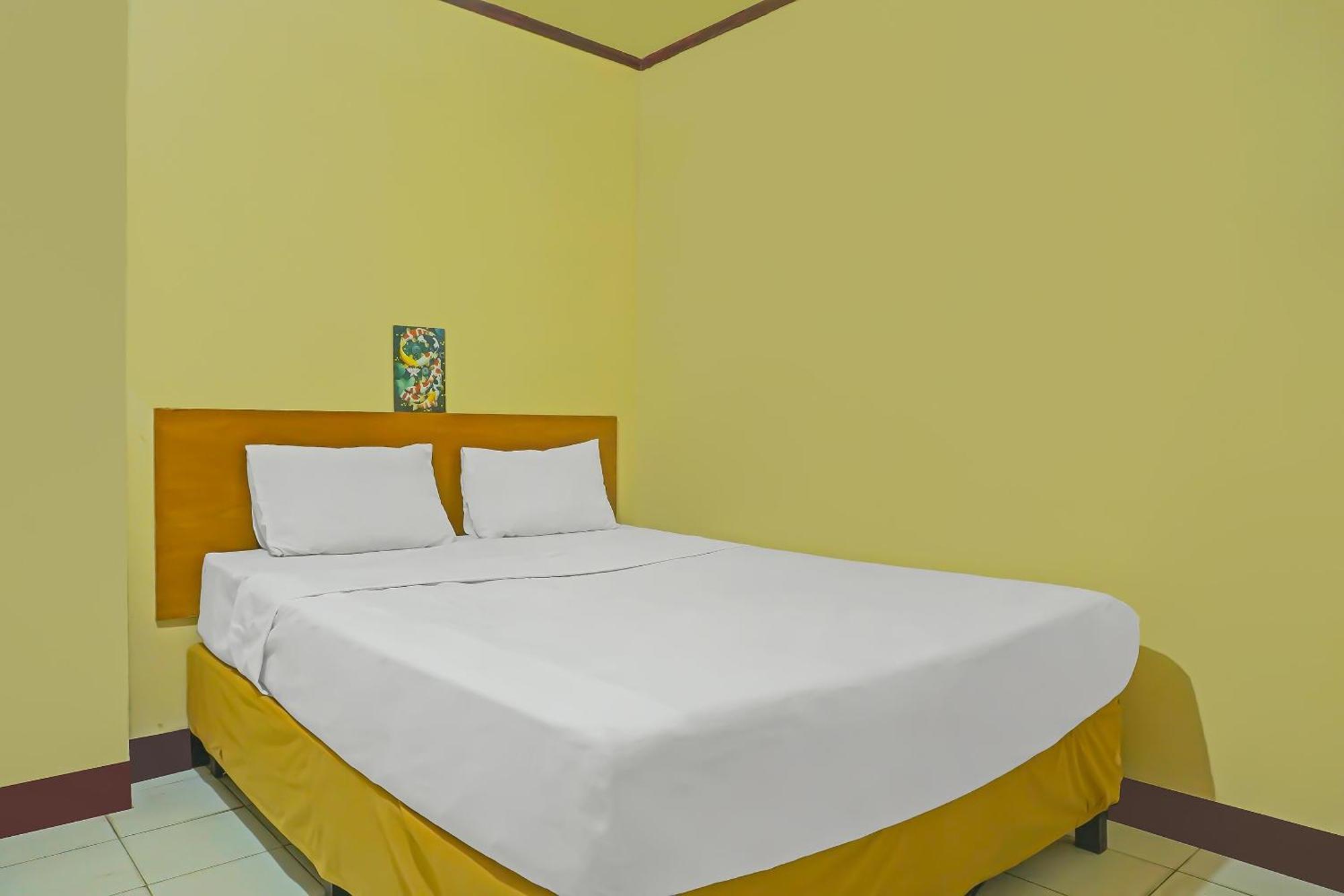 Spot On 92466 Adam Kost Syariahnearwisata Jembatan Barito Hotel Banjarmasin  Exterior foto